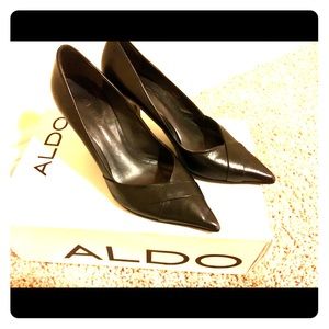 Classy ALDO black pumps